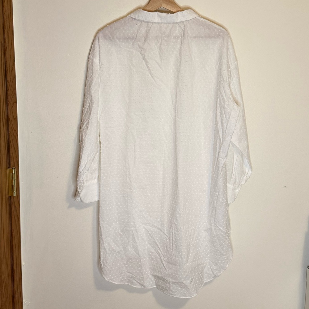 Pomander Place Lee Swiss Dot Coverup - Picture 7 of 15